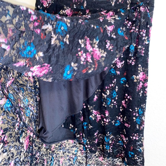 Lane Bryant Mock Wrap Black Floral Lace Skirt Hi Low Midi Size 22/24 - Picture 8 of 10